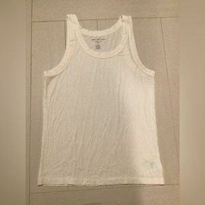 Women’s tank top.
